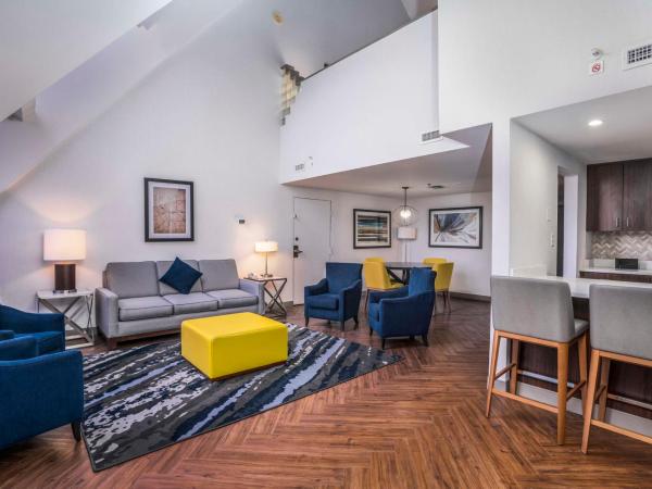 Embassy Suites by Hilton Indianapolis Downtown : photo 3 de la chambre one bedroom two-level suite