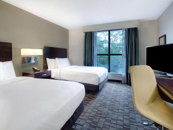 Embassy Suites by Hilton Jacksonville Baymeadows : photo 1 de la chambre suite double exécutive - non-fumeurs