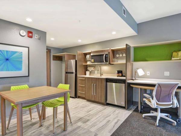 Home2 Suites By Hilton Jacksonville South St Johns Town Ctr : photo 7 de la chambre suite 1 chambre lit queen-size - non-fumeurs