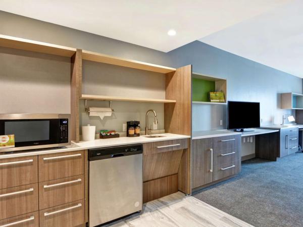 Home2 Suites By Hilton Jacksonville South St Johns Town Ctr : photo 3 de la chambre queen studio with roll-in shower - mobility access/non-smoking