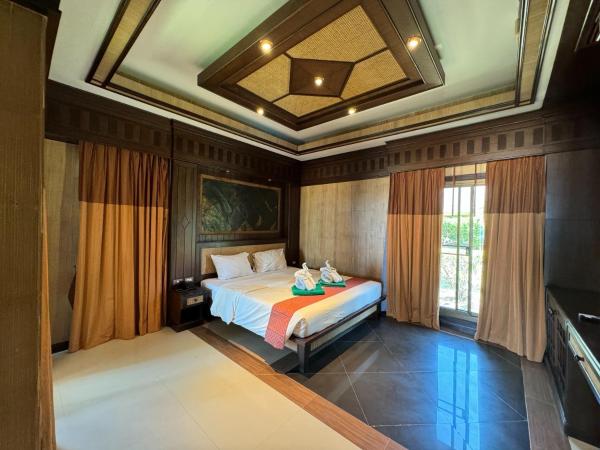 Beach Bungalow at Lanta Resort : photo 1 de la chambre villa avec piscine privée