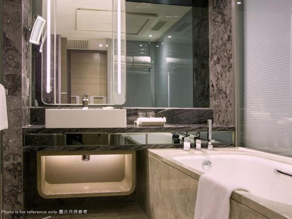 Royal Plaza Hotel : photo 2 de la chambre chambre familiale deluxe plaza