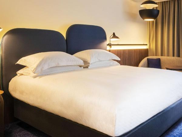 Crowne Plaza - Nice - Grand Arenas, an IHG Hotel : photo 8 de la chambre chambre standard avec 1 lit king-size ou lits jumeaux
