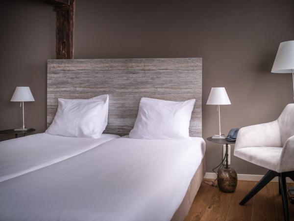 Hotel Au Quartier : photo 4 de la chambre chambre lits jumeaux