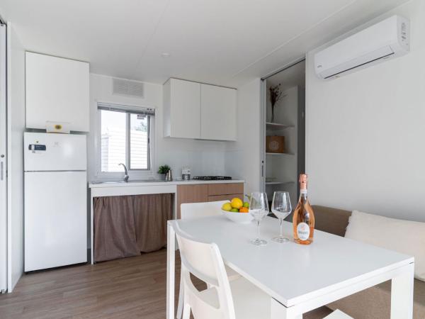 Club del Sole Rimini Family Village : photo 4 de la chambre mobile home deluxe