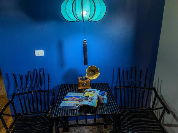 Sino Inn Phuket Hotel - SHA Plus : photo 7 de la chambre chambre double ou lits jumeaux supérieure avec balcon