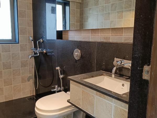 Hsquare Hotel Andheri West : photo 7 de la chambre suite avec vue sur lac