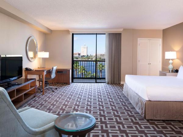 DoubleTree by Hilton Jacksonville Riverfront, FL : photo 2 de la chambre suite junior lit king-size