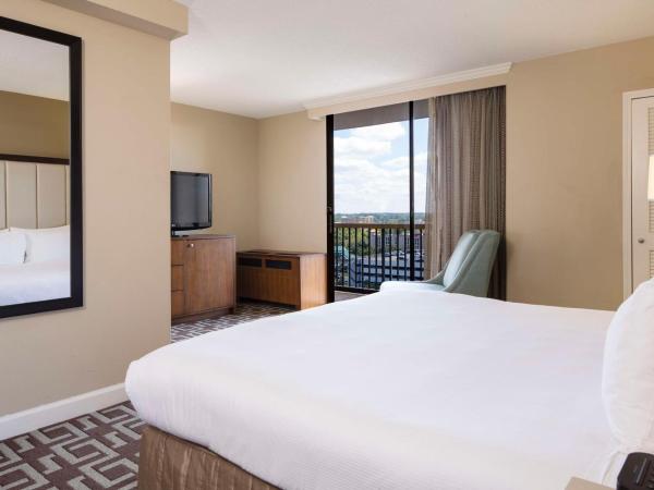DoubleTree by Hilton Jacksonville Riverfront, FL : photo 2 de la chambre chambre lit queen-size 