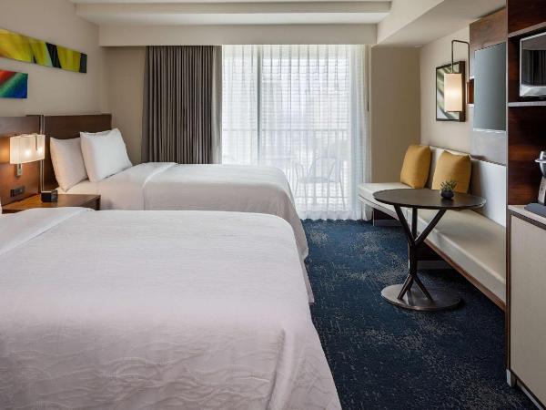 Hilton Garden Inn Waikiki Beach : photo 1 de la chambre chambre avec 2 lits doubles