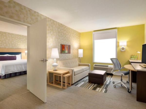 Home2 Suites by Hilton Houston Energy Corridor : photo 1 de la chambre suite lit king-size - accessible aux personnes à mobilité réduite - non-fumeurs
