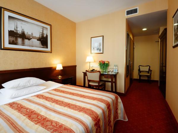 Hotel Wolne Miasto Old Town Gdańsk : photo 1 de la chambre chambre simple classique