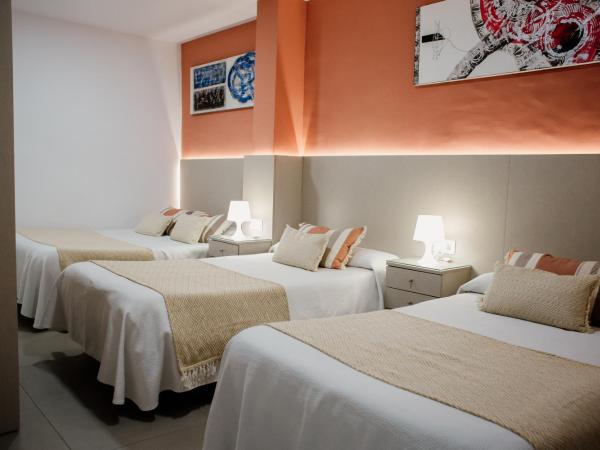 Pensión Mastil 16 : photo 10 de la chambre chambre quadruple