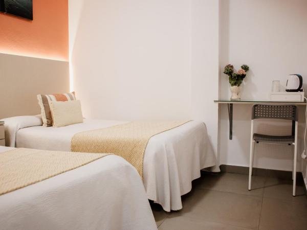 Pensión Mastil 16 : photo 4 de la chambre chambre double - sans fenêtre