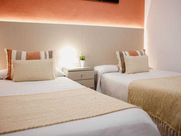 Pensión Mastil 16 : photo 10 de la chambre chambre double - sans fenêtre