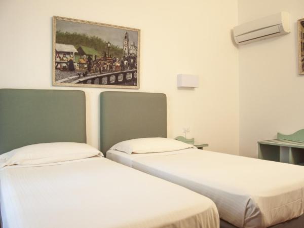 Hotel San Guido : photo 7 de la chambre chambre double ou lits jumeaux standard