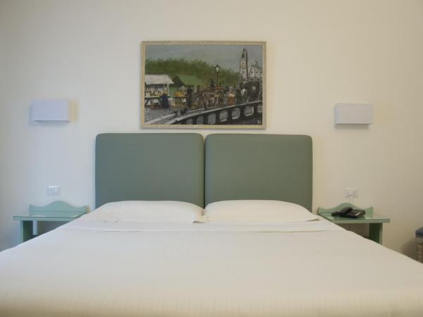 Hotel San Guido : photo 2 de la chambre chambre double ou lits jumeaux standard