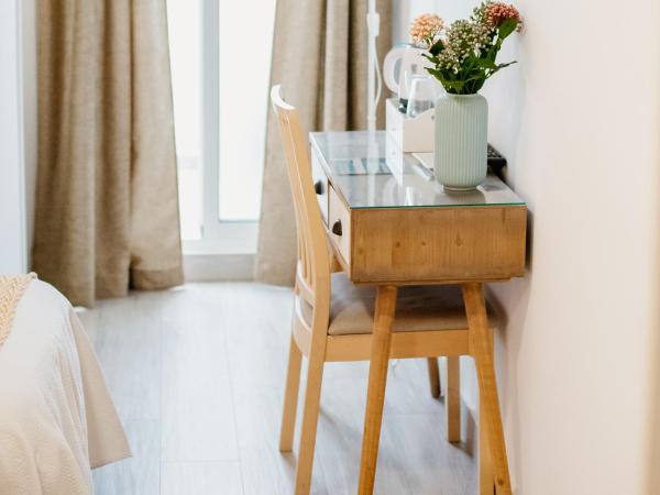 Pensión mastil 16. P2 : photo 10 de la chambre chambre quadruple avec terrasse