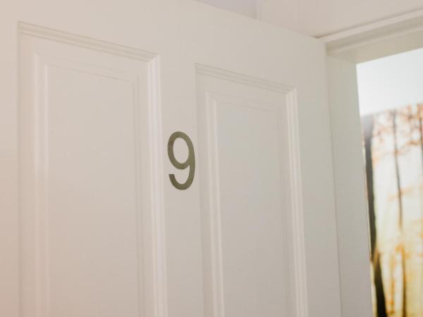 Pensión mastil 16. P2 : photo 4 de la chambre chambre quadruple avec salle de bains privative