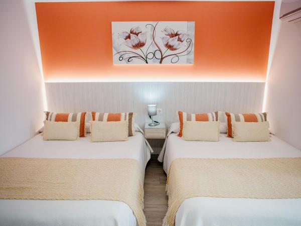 Pensión mastil 16. P2 : photo 3 de la chambre chambre quadruple avec salle de bains privative