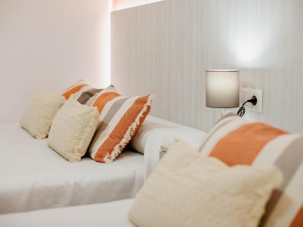 Pensión mastil 16. P2 : photo 8 de la chambre chambre quadruple avec terrasse