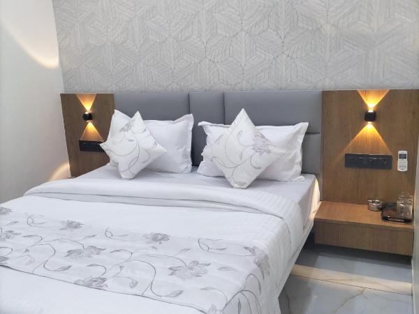 Hotel Paris : photo 1 de la chambre chambre double standard