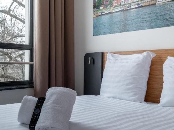 easyHotel Maastricht City Centre : photo 8 de la chambre petite chambre double