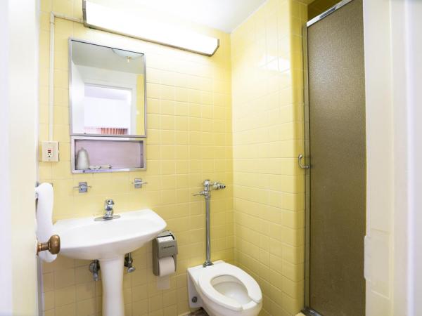 West Side YMCA : photo 4 de la chambre chambre double avec salle de bains privative