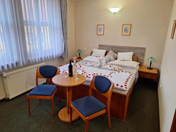 Hotel Unicornis : photo 1 de la chambre chambre double