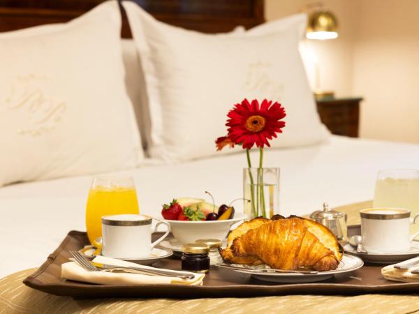 Melia Recoleta Plaza Hotel : photo 8 de la chambre hébergement lit king-size premium