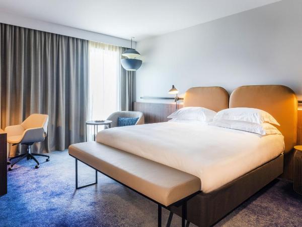 Crowne Plaza - Nice - Grand Arenas, an IHG Hotel : photo 8 de la chambre suite premium avec vue sur mer