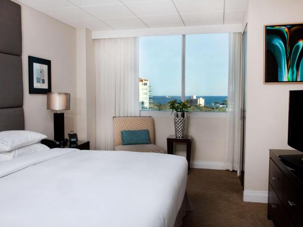 GALLERY One - A DoubleTree Suites by Hilton Hotel : photo 2 de la chambre suite 2 chambres deluxe avec balcon