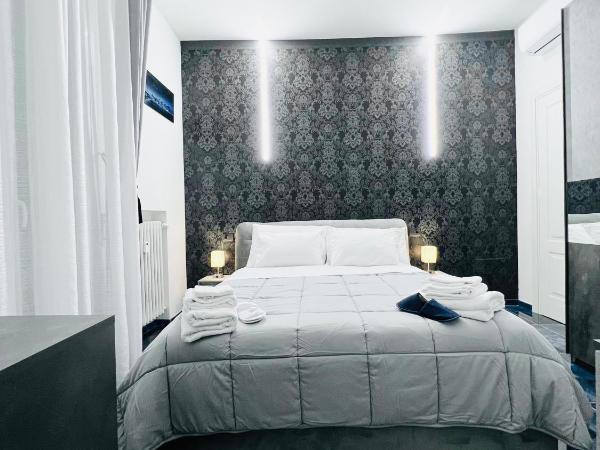 Seven Nights Bologna : photo 8 de la chambre chambre double avec salle de bains privative