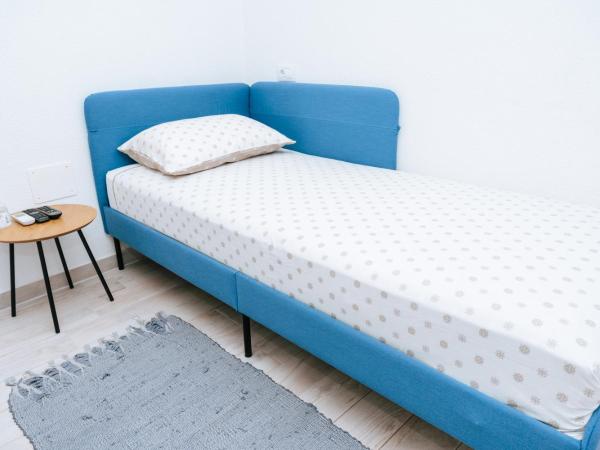 Serious Job Room : photo 9 de la chambre chambre simple avec terrasse commune