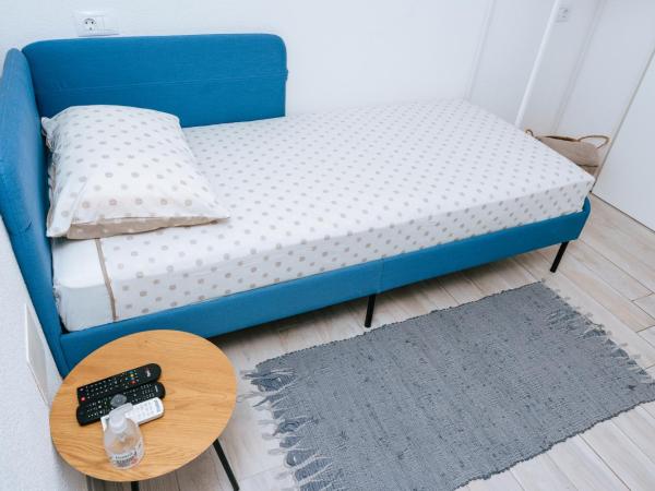 Serious Job Room : photo 7 de la chambre chambre simple avec terrasse commune