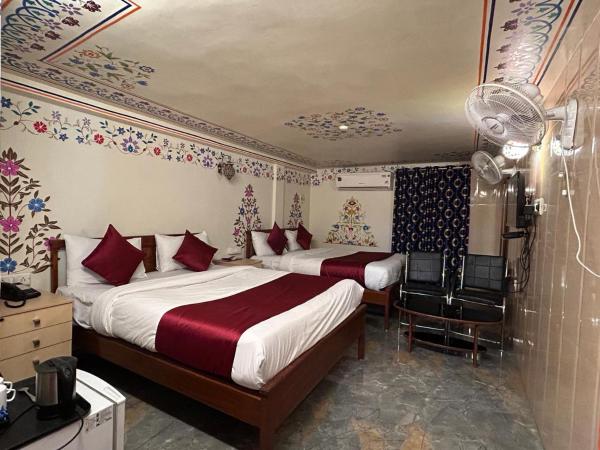 Virasat Mahal Heritage Hotel : photo 3 de la chambre chambre quadruple standard