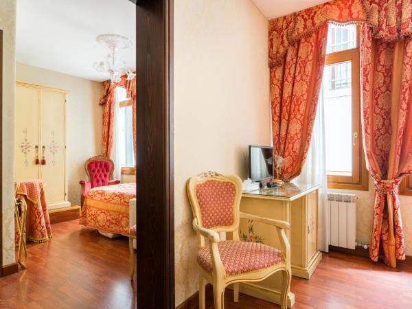 Locanda Al Leon : photo 3 de la chambre chambre triple