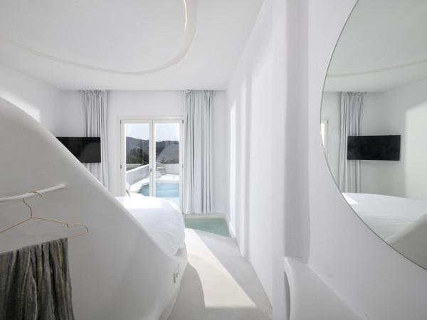 Million Stars Mykonos : photo 6 de la chambre suite aquatique topaz riviera avec piscine privée