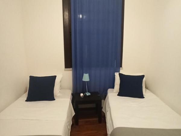 Pousada Estrela do Mar : photo 7 de la chambre chambre quadruple avec balcon 