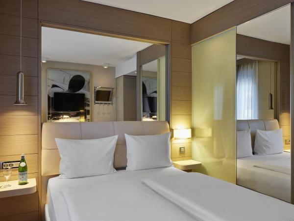 TITANIC Comfort Mitte : photo 2 de la chambre chambre double standard