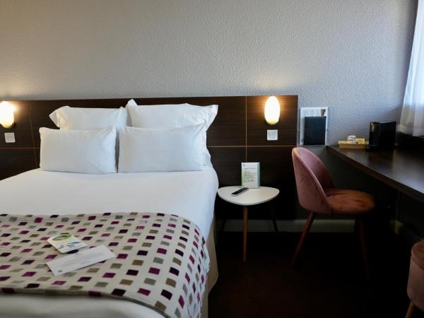 Sure Hotel by Best Western Biarritz Aeroport : photo 3 de la chambre chambre standard lit queen-size