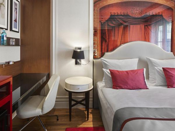 TITANIC Gendarmenmarkt Berlin : photo 3 de la chambre chambre deluxe double ou lits jumeaux