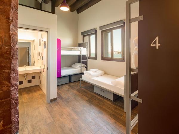 Generator Venice : photo 6 de la chambre chambre familiale (5 adultes)