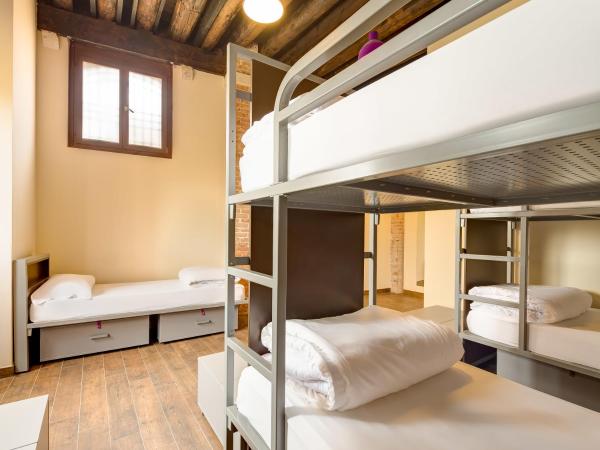 Generator Venice : photo 2 de la chambre chambre familiale (5 adultes)