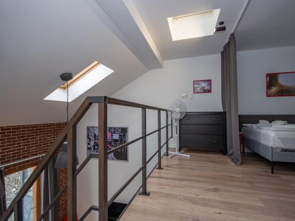 InPoint Apartments G13 near Old Town & Kazimierz : photo 2 de la chambre studio - split level (ul.Łazarza 13)