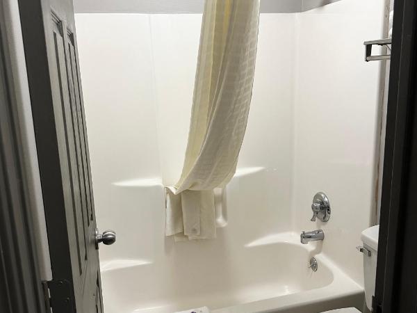 Studio 6 Suites Louisville KY Airport/Expo Center : photo 2 de la chambre chambre lit king-size - non-fumeurs