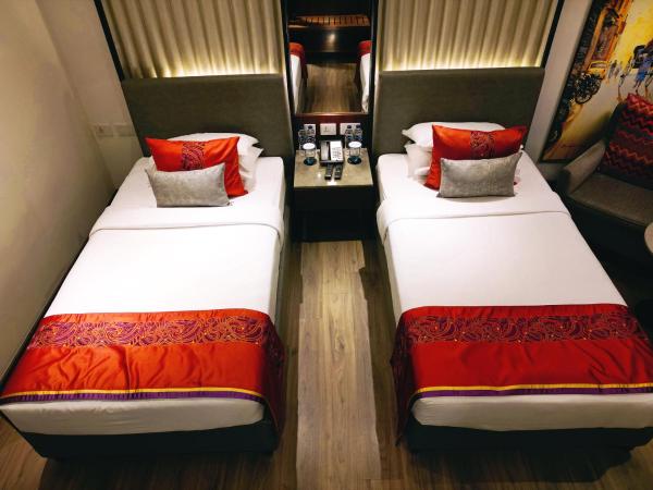Vivanta Kolkata EM Bypass : photo 7 de la chambre chambre lits jumeaux premium - vue sur ville