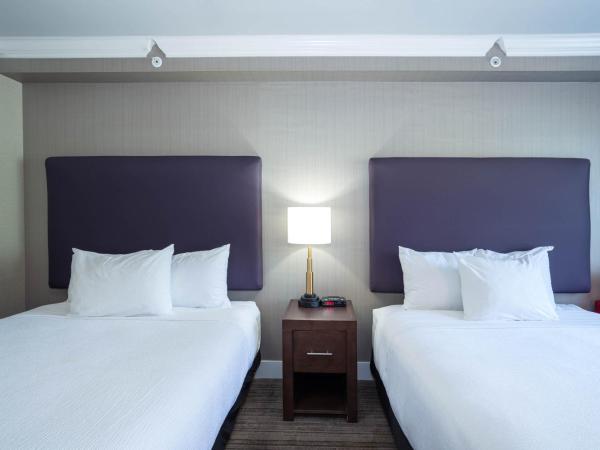 Sandman Hotel & Suites Calgary South : photo 3 de la chambre chambre standard 2 lits queen-size