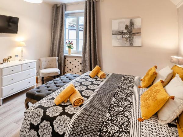 La Bayardine : photo 2 de la chambre chambre double - vue sur jardin