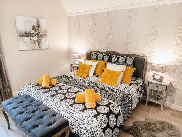 La Bayardine : photo 7 de la chambre chambre double - vue sur jardin